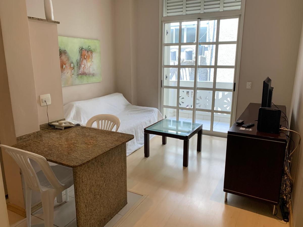 Residencial Com Servicos 45 Metros Decorado Com Sala, Suite, Cozinha Quadra Da De Copacabana Apartment *