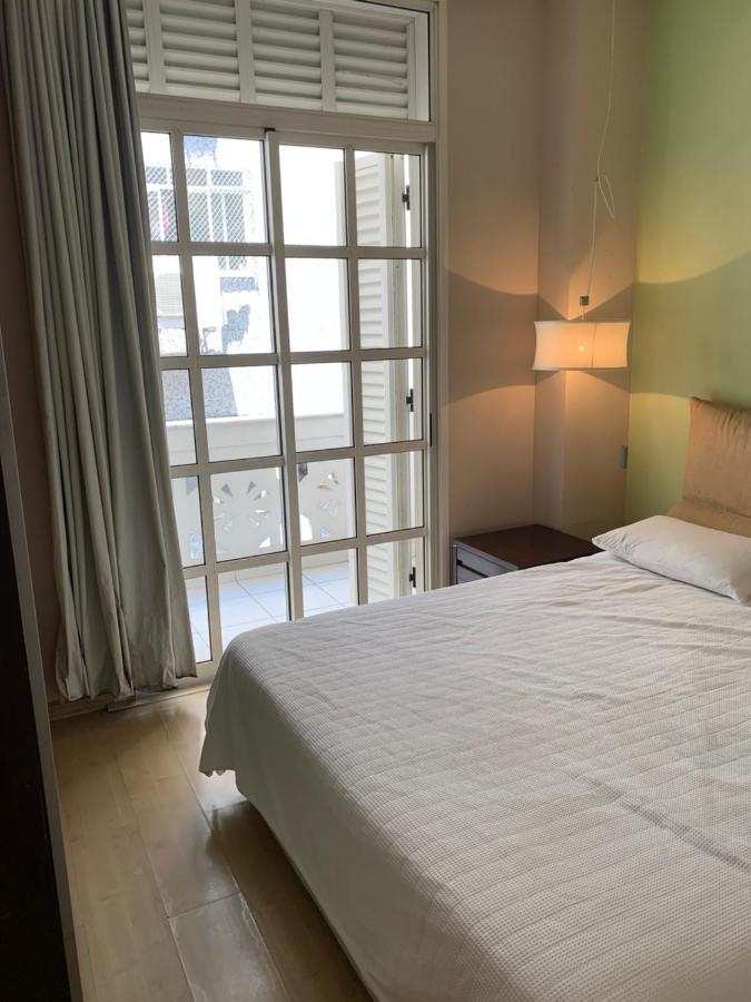 Residencial Com Servicos 45 Metros Decorado Com Sala, Suite, Cozinha Quadra Da De Copacabana Apartment *