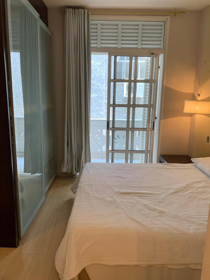 Apartment Residencial Com Servicos 45 Metros Decorado Com Sala, Suite, Cozinha Quadra Da De Copacabana Rio de Janeiro