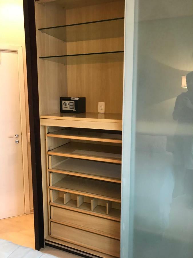 Residencial Com Servicos 45 Metros Decorado Com Sala, Suite, Cozinha Quadra Da De Copacabana